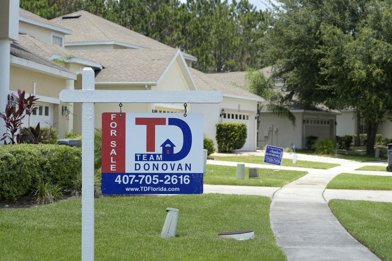 © Reuters. Placa sinaliza casa à venda em Davenport, na Flórida, EUA
29/06/2016
REUTERS/Phelan Ebenhack