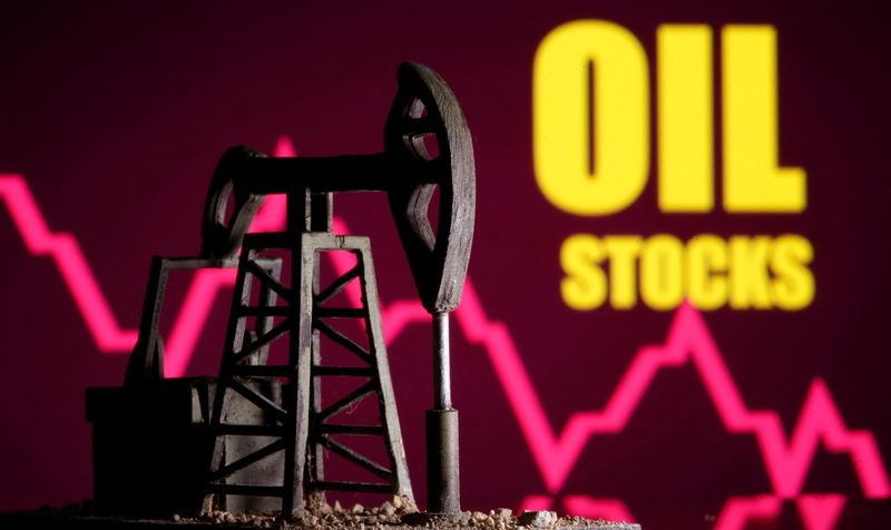 النفط يصعد مع تواصل ارتفاع الطلب على الوقود رغم إصابات أوميكرون