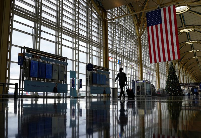 Omicron, unruly passengers deter U.S. airline staff from holiday overtime
