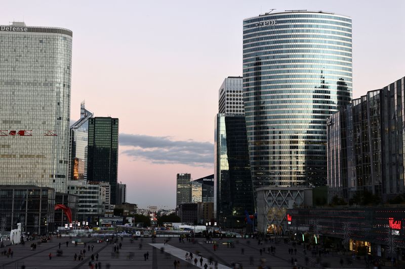 &copy; Reuters. Edificios comerciais em La Defense, Paris
23/10/2021
REUTERS/Sarah Meyssonnier