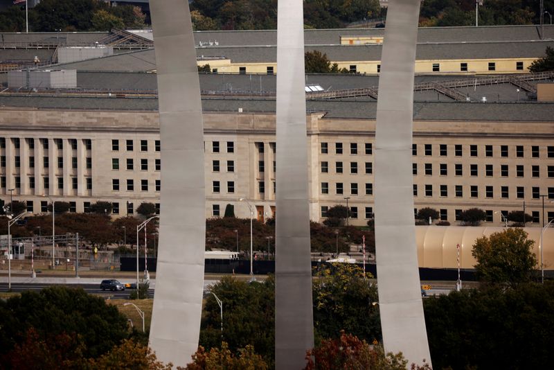 © Reuters. FILE PHOTO: The Pentagon building is seen in Arlington, Virginia, U.S. October 9, 2020. REUTERS/Carlos Barria