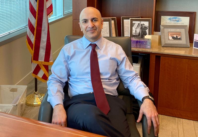 &copy; Reuters. O presidente do Fed de Minneapolis, Neel Kashkari, durante entrevista à Reuters em seu escritório na sede do banco, em Minnesota, EUA, 10 de janeiro de 2020.  EUTERS/Ann Saphir