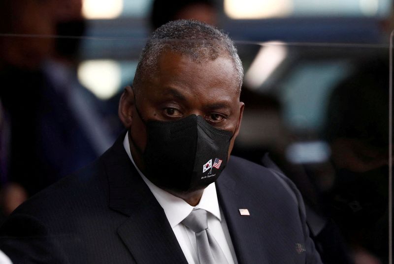 &copy; Reuters. FILE PHOTO: U.S. Secretary of Defense Lloyd Austin arrives to attend the 53rd Security Consultative Meeting a​t the Ministry of National Defense and meet South Korean Defense Minister Suh Wook in Seoul, South Korea, December 2, 2021. Jeon Heon-Kyun/Pool