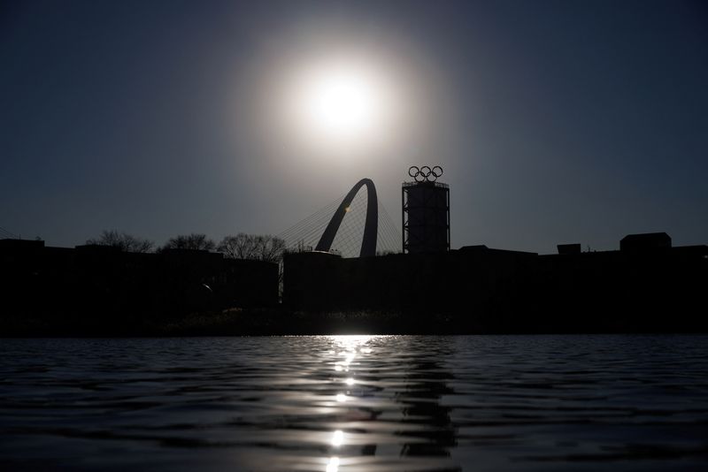 &copy; Reuters. Un mois avant le début des Jeux olympiques d'hiver de Pékin, les organisateurs ont annoncé mercredi avoir lancé une opération "circuit fermé" afin d'éviter la propagation du coronavirus responsable du COVID-19 des athlètes au public chinois. /Phot