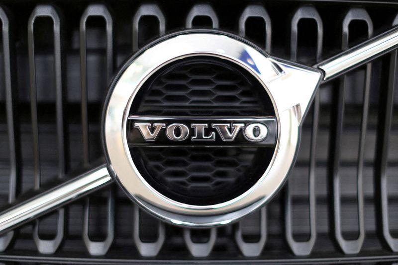 Volvo to debut self-driving feature in California using Luminar sensor