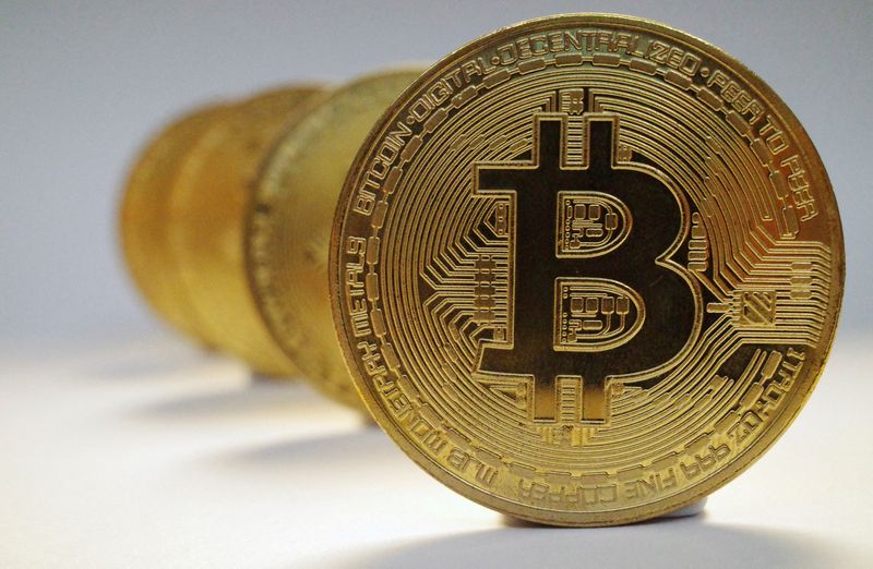 &copy; Reuters. Foto de archivo ilustrativa de una representación de un Bitcoin 
Oct 19, 2021. REUTERS/Edgar Su/File Photo