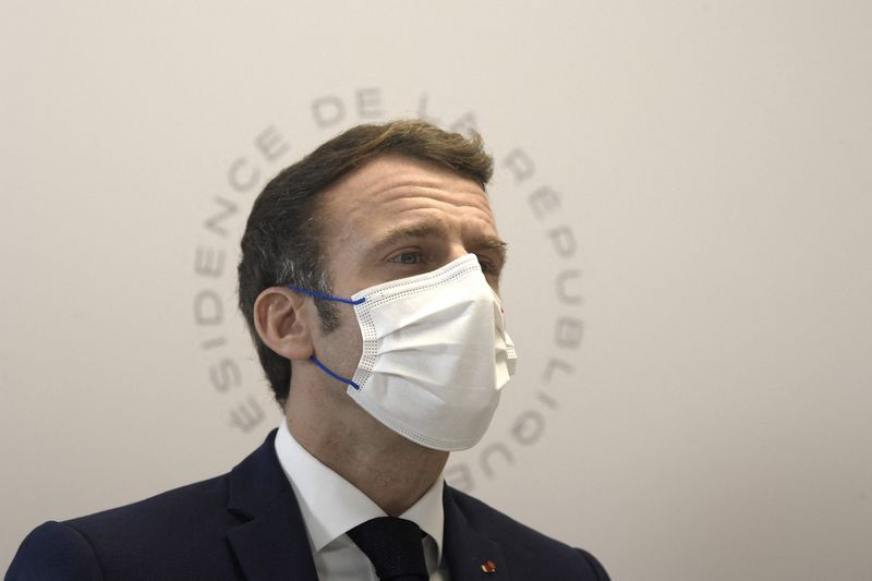 &copy; Reuters. 　１月５日、フランス国民議会（下院）は、新型コロナウイルスワクチンの接種を事実上義務化する法案の審議を一時中断した。写真は２０２１年１２月、フランスのボルムレミモザで代表