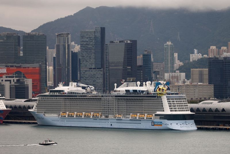 &copy; Reuters. FILE PHOTO: The Royal Caribbean cruise ship "Spectrum of the Seas" is seen docked at the Kai Tak Cruise Terminal in Hong Kong, China October 22, 2021. REUTERS/Tyrone Siu