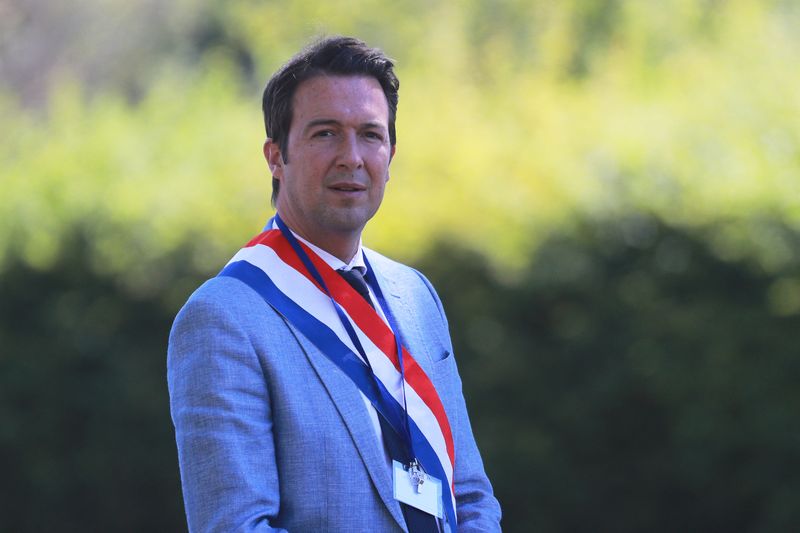 &copy; Reuters. FILE PHOTO: French Member of Parliament of the right-wing Les Republicains (LR) party Guillaume Peltier waits for the arrival of French President Emmanuel Macron for a visit on the theme of the "learning summer camps" at Chambord castle, France July 22, 2