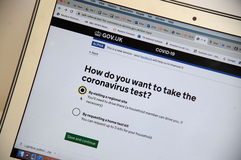&copy; Reuters. FILE PHOTO: An illustration of the UK Government's website to book coronavirus disease (COVID-19) home test kits, in London, Britain, April 24, 2020. REUTERS/Toby Melville/Illustration