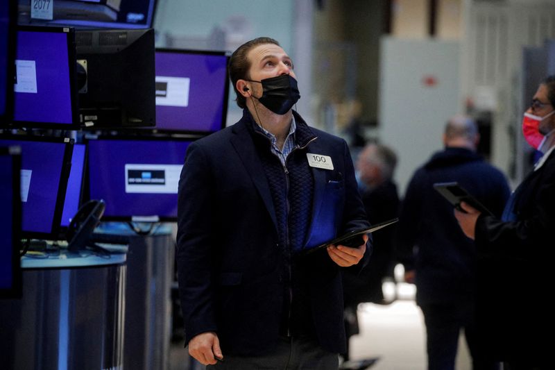 Investors, analysts react to tech stocks slide