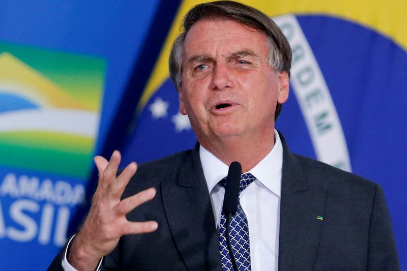 &copy; Reuters. Presidente Jair Bolsonaro no Palácio do Planalto
07/12/2021
REUTERS/Adriano Machado