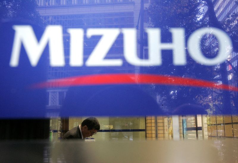 Mizuho's main banking arm reports disruption in corporate online banking services