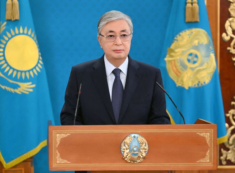 &copy; Reuters. رئيس قازاخستان قاسم جومارت توكاييف يتحدث في نور سلطان يوم السابع من يناير كانون الثاني 2022. صورة من الرئاسة القازاخستانية. 