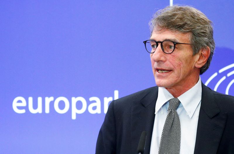 &copy; Reuters. FOTO DE ARCHIVO: El presidente del Parlamento Europeo, David Sassoli, se dirige a una conferencia de prensa en el Parlamento de la UE en Bruselas, 12 de septiembre de 2019. REUTERS/Francois Lenoir