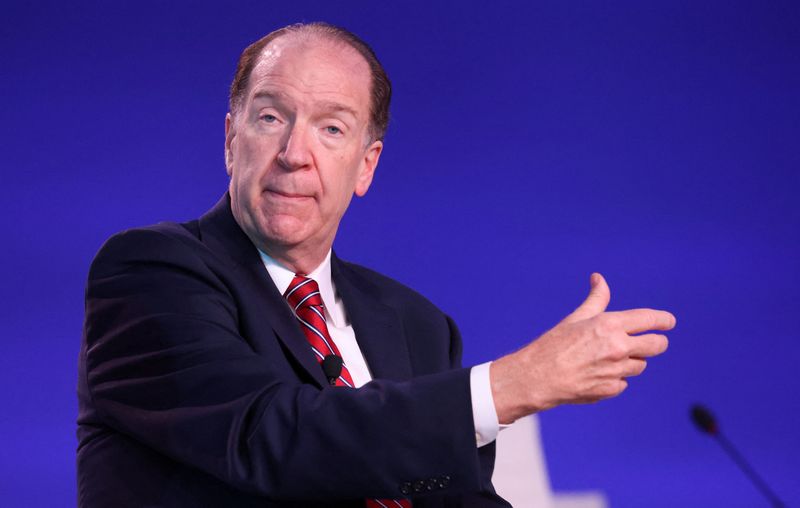 &copy; Reuters. FILE PHOTO: World Bank President David Malpass attends the UN Climate Change Conference (COP26) in Glasgow, Scotland, Britain, November 3, 2021. REUTERS/Yves Herman