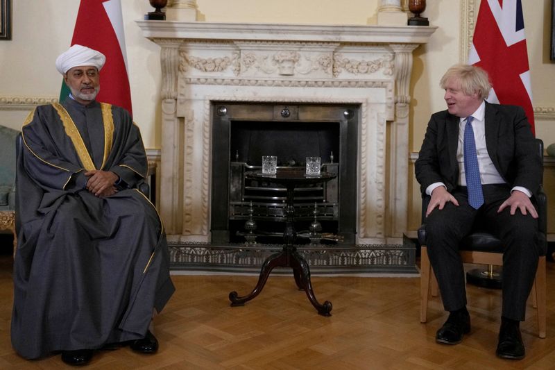 &copy; Reuters. FILE PHOTO: British Prime Minister Boris Johnson welcomes the Sultan of Oman, Haitham Bin Tarik Al Said, to 10 Downing Street in London, Britain, December 16, 2021. Frank Augstein/Pool via REUTERS