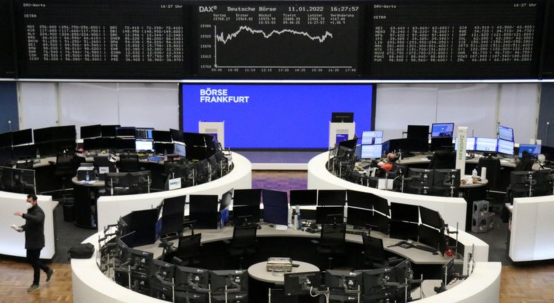 &copy; Reuters. The German share price index DAX graph is pictured at the stock exchange in Frankfurt, Germany, January 11, 2022.    REUTERS/Staff