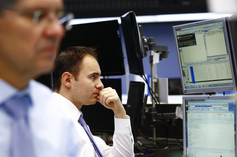 &copy; Reuters. Les principales Bourses européennes progressent en début de séance mercredi. À Paris, le CAC 40 gagne 0,02% vers 08h50 GMT. A Londres, le FTSE 100 prend 0,55% et à Francfort, le Dax avance de 0,13%. /Photo d'archives/REUTERS/Kai Pfaffenbach