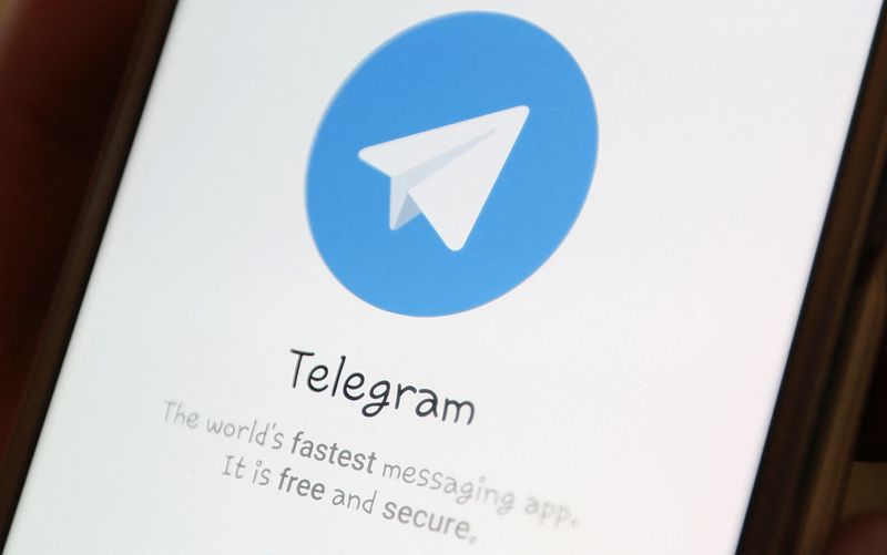 &copy; Reuters. شعار تطبيق تليجرام على شاشة هاتف في صورة من أرشيف رويترز.
