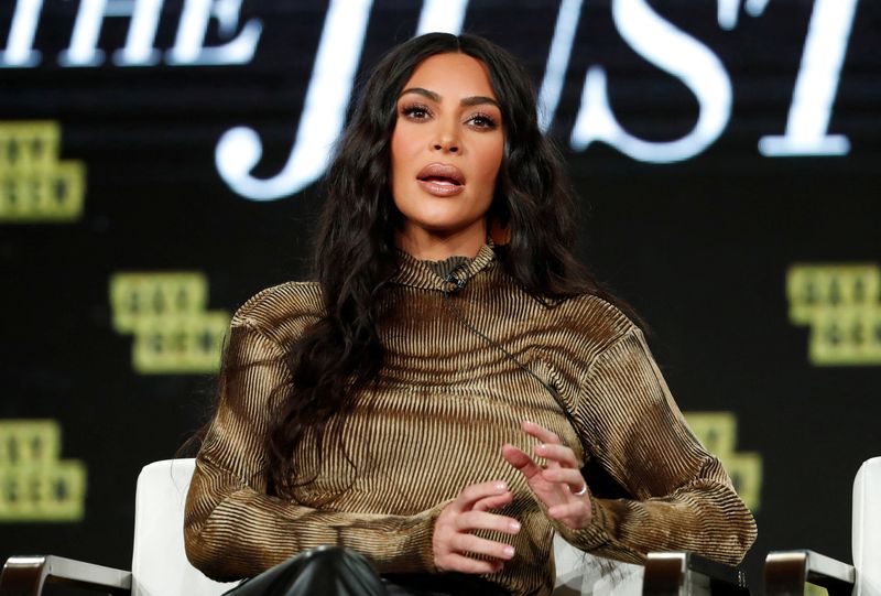 &copy; Reuters. La personalidad de la televisión Kim Kardashian asiste a una mesa redonda para el documental "Kim Kardashian West: The Justice Project" durante el Winter TCA (Television Critics Association) Press Tour en Pasadena, California, Estados Unidos, 18 de enero
