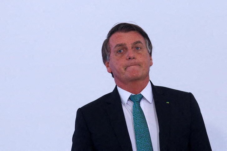 &copy; Reuters. Imagen de archivo del presidente de Brasil, Jair Bolsonaro, durante una ceremonia en el Palacio Planalto en Brasilia, Brasil. 9 diciembre 2021. REUTERS/Adriano Machado