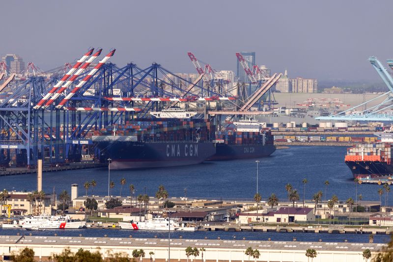 &copy; Reuters. FILE PHOTO: The congested Port of Los Angeles is shown in San Pedro, California, U.S., September 29, 2021. REUTERS/Mike Blake