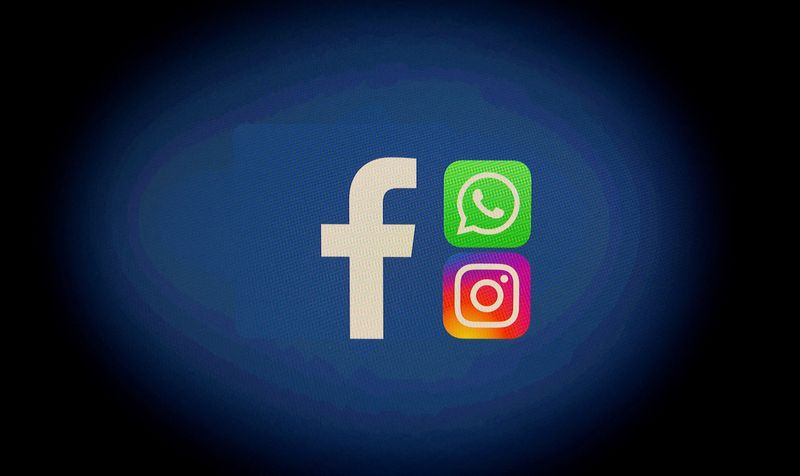 © Reuters. FILE PHOTO: Facebook, WhatsApp and Instagram logos are displayed in this illustration taken October 4, 2021. REUTERS/Dado Ruvic/Illustration/File Photo