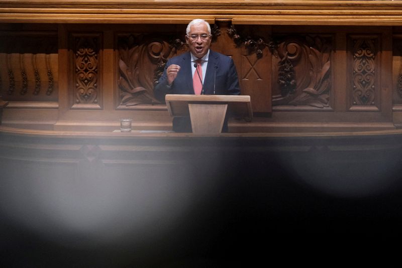 &copy; Reuters. Primeiro-ministro de Portugal, António Costa, durante debate na Assembleia da República, em Lisboa
27/10/2021REUTERS/Pedro Nunes