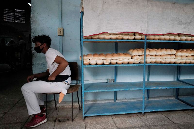 Venezuela ramps up gasoline, food supply to Cuba -documents