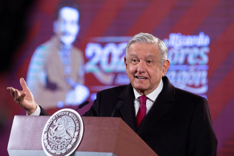 Mexican president urges investors to 'Mexicanize' Citi asset sale