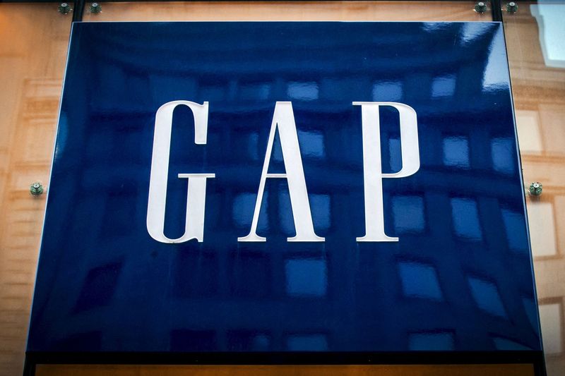 Gap adere à mania NFT ao levar seus moletons para o digital