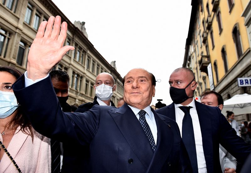 &copy; Reuters. Silvio Berlusconi a Milano, Italia, 3 ottobre 2021. REUTERS/Flavio Lo Scalzo