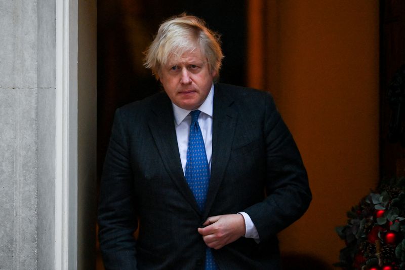 &copy; Reuters. FILE PHOTO: British Prime Minister Boris Johnson leaves Downing Street 10 to meet with Oman's Sultan Haitham bin Tariq, in London, Britain December 16, 2021. REUTERS/Dylan Martinez/File Photo
