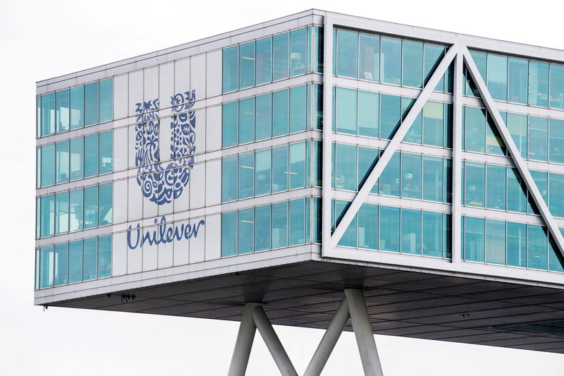 &copy; Reuters. IMAGEN DE ARCHIVO. Una vista de la sede de Unilever en Róterdam, Países Bajos, Agosto 21, 2018. REUTERS/Piroschka van de Wouw