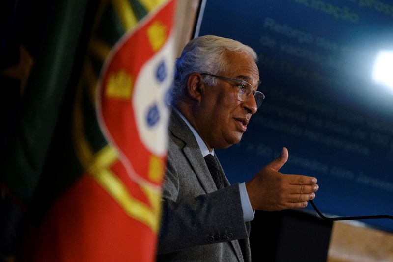 &copy; Reuters. FILE PHOTO: Portugal's Prime Minister Antonio Costa speaks during a news conference to announce the new measures amid the coronavirus disease (COVID-19) pandemic, at Ajuda Palace in Lisbon, Portugal, November 25, 2021. REUTERS/Pedro Nunes