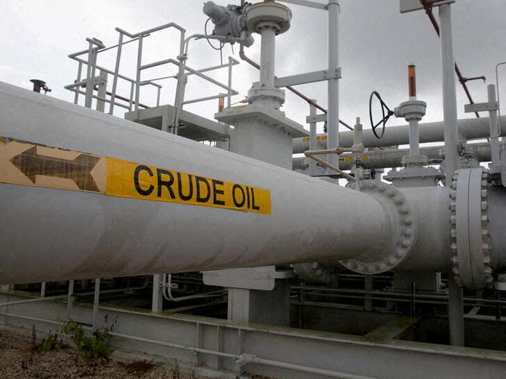 &copy; Reuters. Imagen de archivo de una red de oleoductos en la Reserva Estratégica de Petróleo en Freeport, Texas, EEUU. 9 junio 2016. REUTERS/Richard Carson