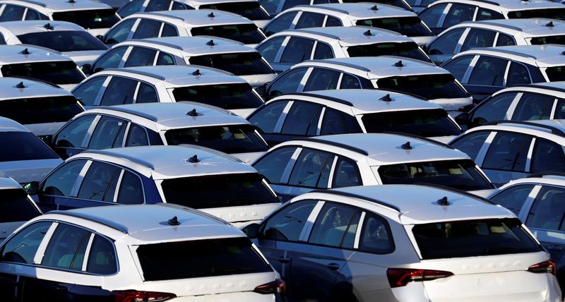 &copy; Reuters. FILE PHOTO: Cars are parked in the courtyard of Skoda Auto factory as the company stops production for the next two weeks to prevent the spread of coronavirus disease (COVID-19) in Mlada Boleslav, Czech Republic, March 18, 2020. REUTERS/David W Cerny