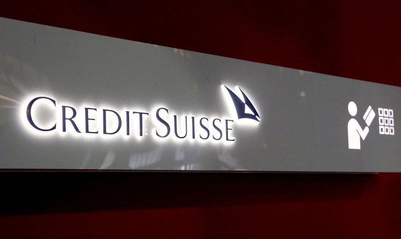 &copy; Reuters. FILE PHOTO: The logo of Swiss bank Credit Suisse is seen at a branch office in Zurich, Switzerland, November 3, 2021. Picture taken November 3, 2021. REUTERS/Arnd WIegmann