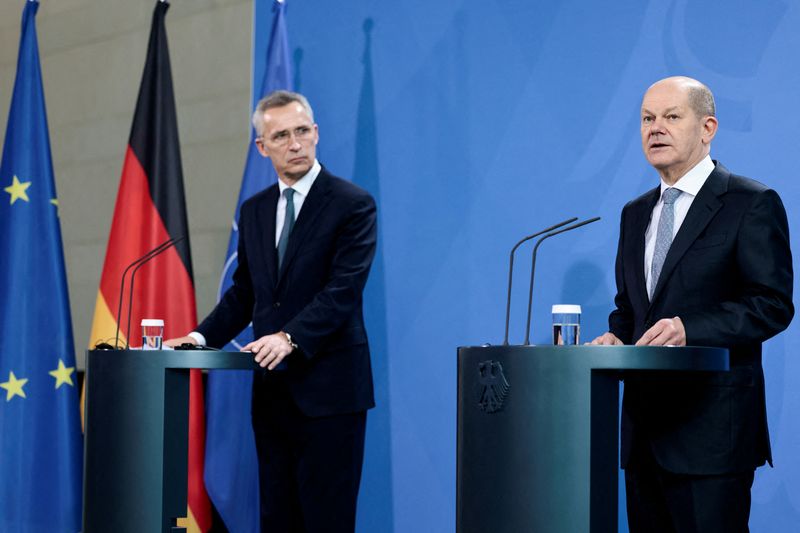 &copy; Reuters. German Chancellor Olaf Scholz and NATO Secretary General Jens Stoltenberg attend a news conference after their talks at the Chancellery in Berlin, Germany, January 18, 2022. REUTERS/Hannibal Hanschke/Pool
