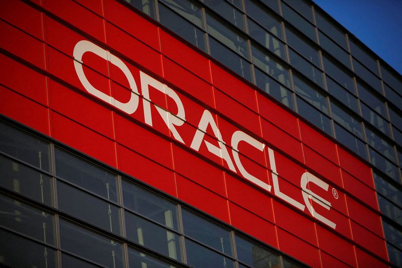 &copy; Reuters. FILE PHOTO: Oracle signage is seen outside Mocsone Center during Oracle OpenWorld 2012 in San Francisco, California October 1, 2012. REUTERS/Stephen Lam