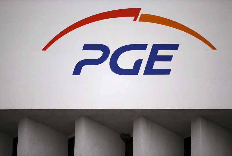 &copy; Reuters. FILE PHOTO: The logo of PGE Group is seen on PGE Gornictwo i Energetyka Konwencjonalna S.A. (Mining and Conventional Energy) building at the Belchatow Coal Mine, the biggest opencast mine of brown coal in Poland, near Belchatow, December 2 , 2015. REUTERS