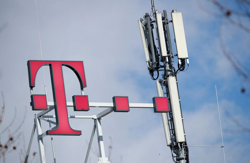 &copy; Reuters. FILE PHOTO: Logo of German telecommunications giant Deutsche Telekom AG and GSM antennas are seen atop of the headquarters of Deutsche Telekom in Bonn, Germany, February 19, 2019.   REUTERS/Wolfgang Rattay