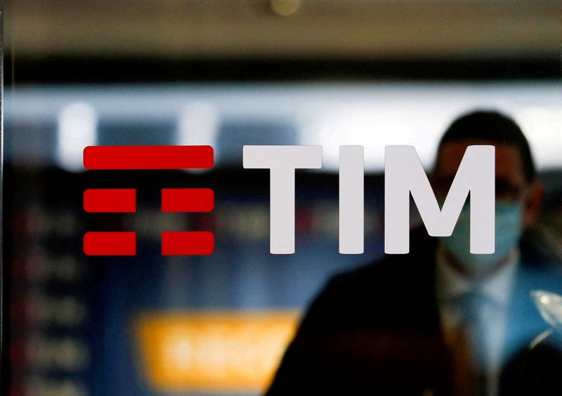 &copy; Reuters. FILE PHOTO: The TIM logo is seen at its headquarters in Rome, Italy November 22, 2021. REUTERS/Yara Nard/File Photo