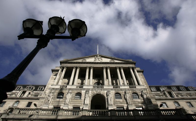 &copy; Reuters. FILE PHOTO: The Bank of England is seen in London March 19, 2008. REUTERS/Luke MacGregor 