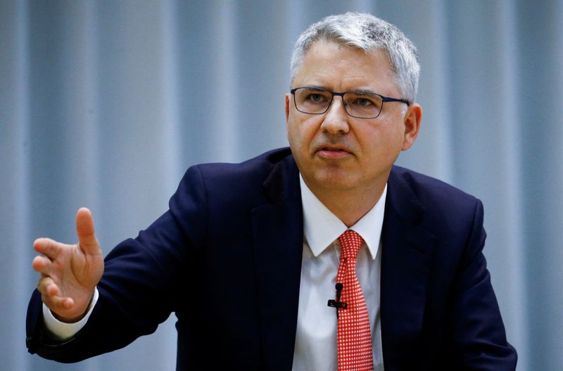 &copy; Reuters. FILE PHOTO: CEO Severin Schwan of Swiss healthcare company Roche addresses a media briefing as part of the company's 125th-anniversary celebrations in Basel, Switzerland, September 28, 2021.  REUTERS/Arnd Wiegmann