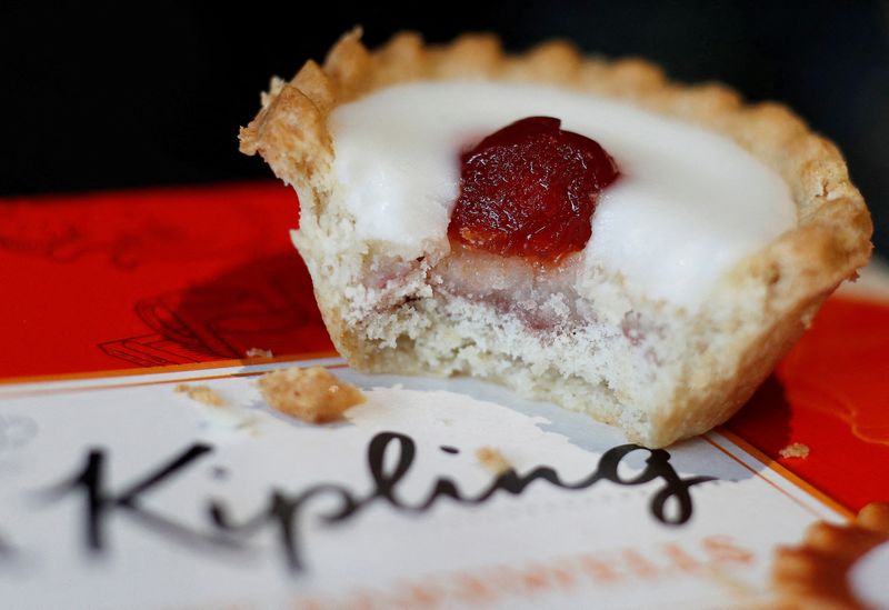 &copy; Reuters. FILE PHOTO: A Mr Kipling Cherry Bakewell is seen in this illustration taken March 30, 2016.  REUTERS/Phil Noble/Illustration