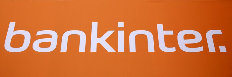 &copy; Reuters. FOTO DE ARCHIVO: Un logotipo de Bankinter durante la junta anual de accionistas en Madrid