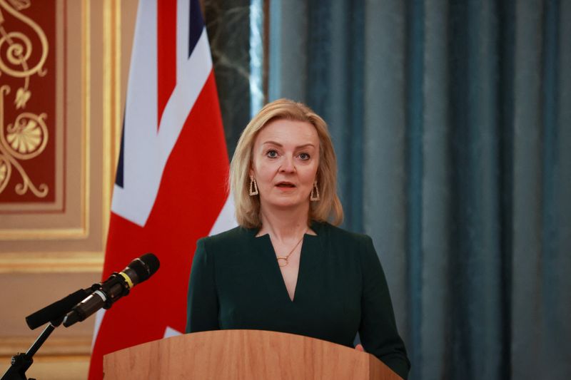 &copy; Reuters. وزيرة الخارجية البريطانية ليز تراس تتحدث خلال مؤتمر صحفي في لندن يوم 29 نوفمبر تشرين الثاني 2021. تصوير: هانا مكاي - رويترز 