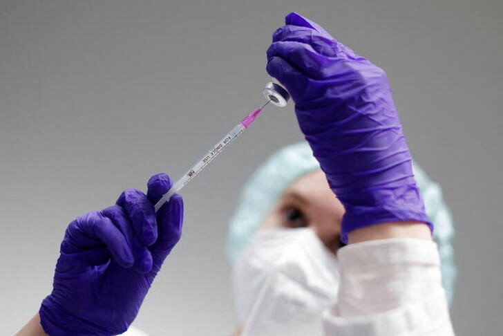&copy; Reuters. 　ドイツのラウターバッハ保健相は１日当たりの新型コロナウイルスの新規感染者が２月半ばまでに４０万人以上に達する可能性があるとの見方を示した。関係筋が２０日遅くに明らかにし